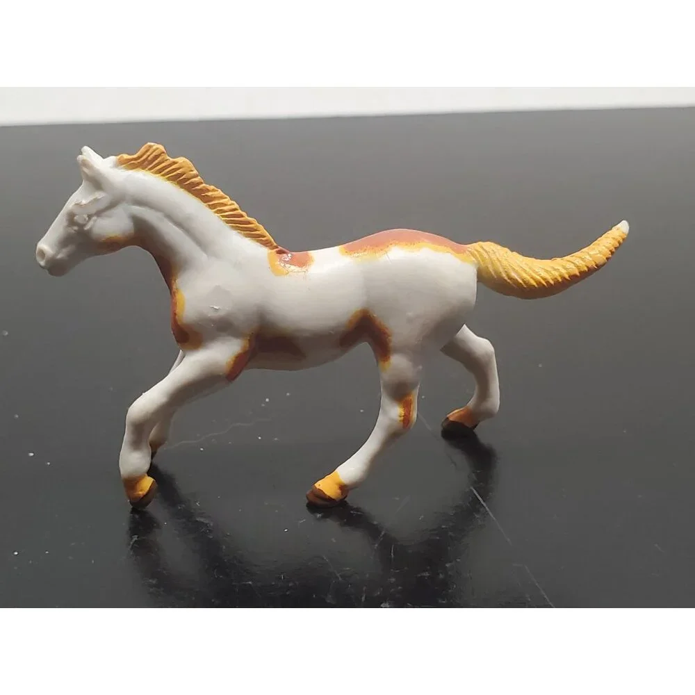 3 Inch Unbranded White and Beige Horse‎